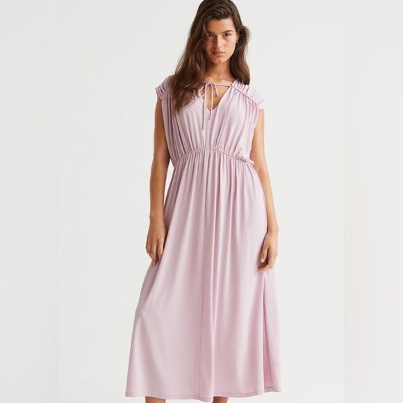 H&M Long Gathered Romantic Dress Flowy Voluminous - Picture 4 of 6